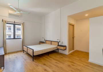 Renovated  Duplex 5 Bedroom Apartment For Rent - Phsar Thmei 3, Phnom Penh thumbnail