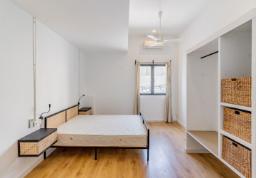 Renovated  Duplex 5 Bedroom Apartment For Rent - Phsar Thmei 3, Phnom Penh thumbnail