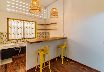 Renovated  Duplex 5 Bedroom Apartment For Rent - Phsar Thmei 3, Phnom Penh thumbnail