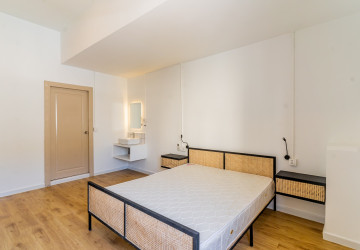 Renovated  Duplex 5 Bedroom Apartment For Rent - Phsar Thmei 3, Phnom Penh thumbnail