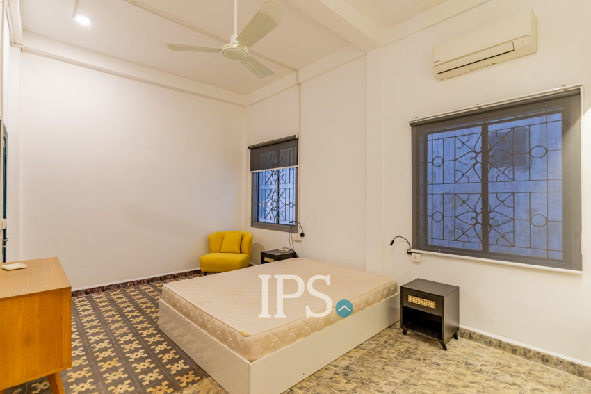 Renovated  Duplex 5 Bedroom Apartment For Rent - Phsar Thmei 3, Phnom Penh