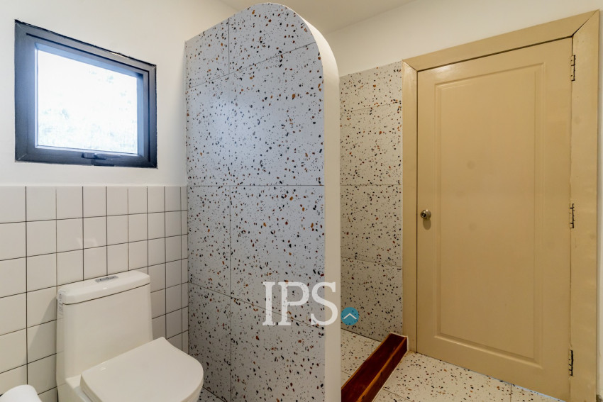 Renovated  Duplex 5 Bedroom Apartment For Rent - Phsar Thmei 3, Phnom Penh