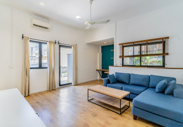 Renovated  Duplex 5 Bedroom Apartment For Rent - Phsar Thmei 3, Phnom Penh thumbnail