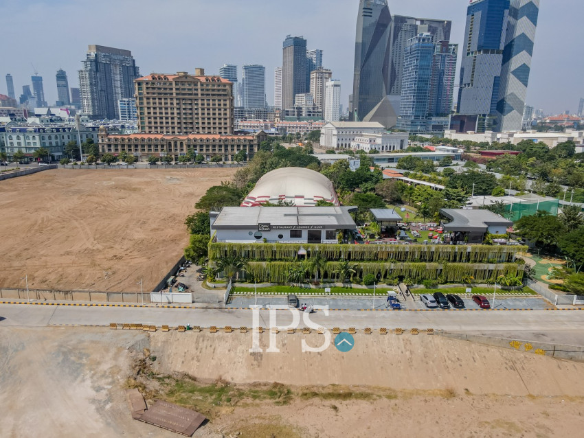 335 Sqm Restaurant Business  For Sale - Tonle Bassac, Phnom Penh