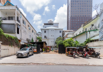 Restaurant Bar Business For Sale  - BKK1, BKK, Phnom Penh thumbnail