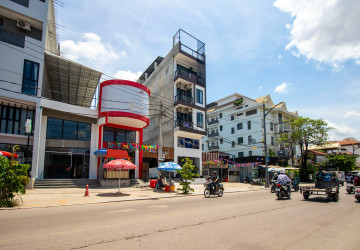 5 Unit Apartment Building For Rent - Svay Dangkum, Siem Reap thumbnail