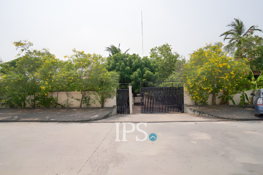 6 Bedroom House For Sale - Tuol Ta Ek, Battambang