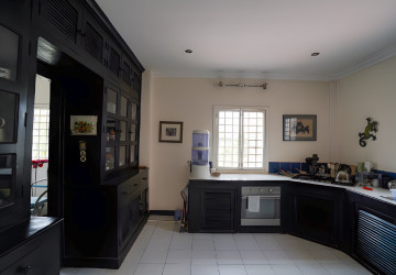 6 Bedroom House For Sale - Tuol Ta Ek, Battambang thumbnail