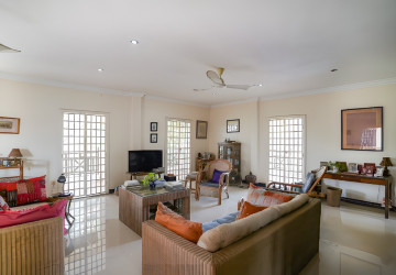 6 Bedroom House For Sale - Tuol Ta Ek, Battambang thumbnail