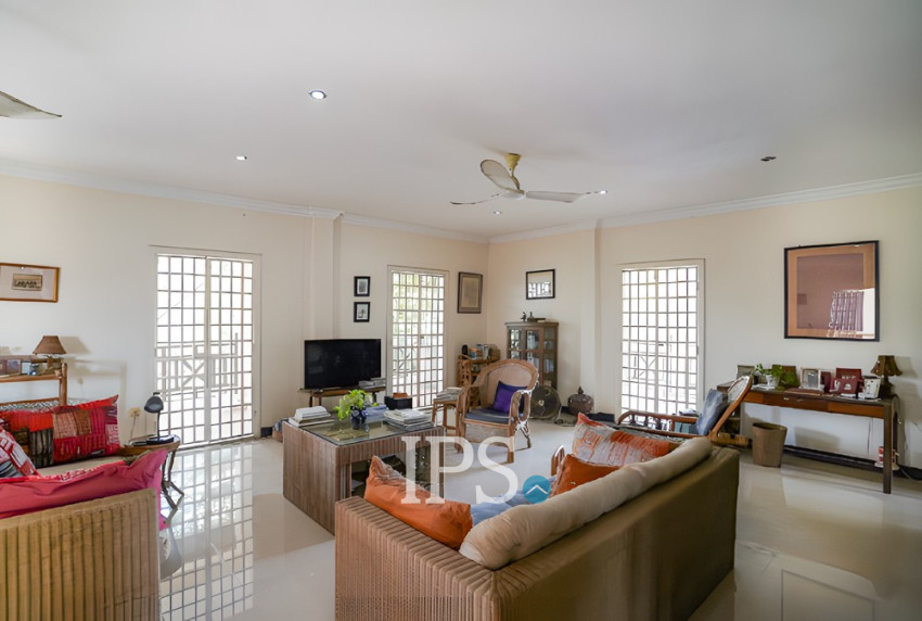 6 Bedroom House For Sale - Tuol Ta Ek, Battambang