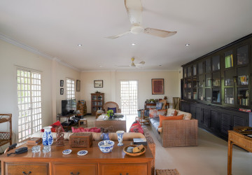 6 Bedroom House For Sale - Tuol Ta Ek, Battambang thumbnail