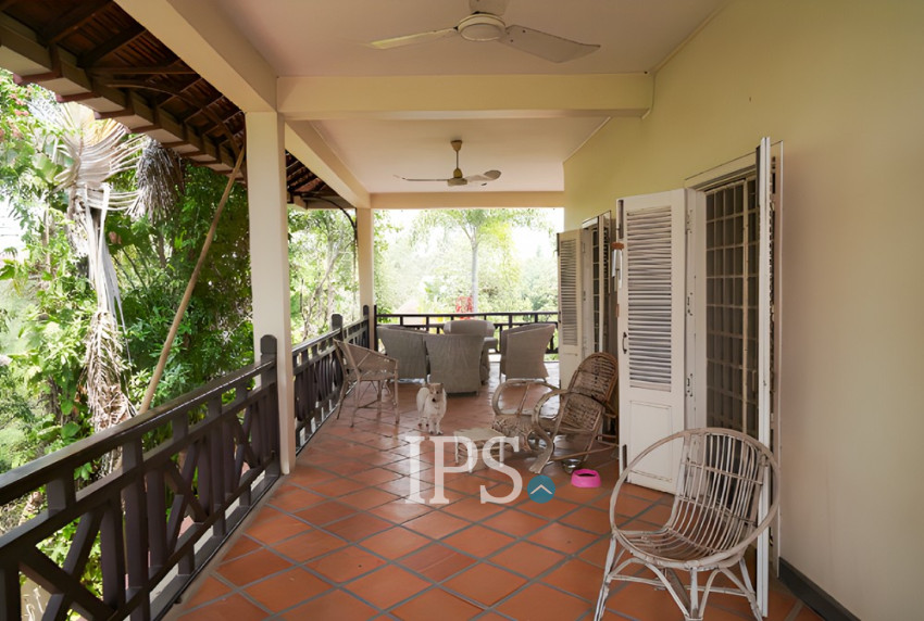 6 Bedroom House For Sale - Tuol Ta Ek, Battambang
