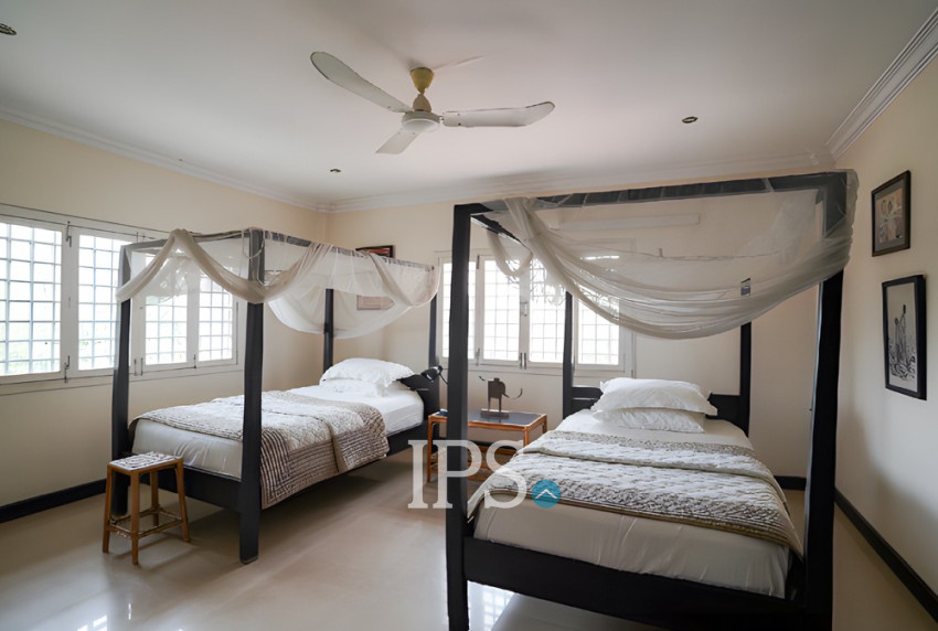 6 Bedroom House For Sale - Tuol Ta Ek, Battambang