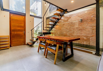 Loft 1 Bedroom Serviced Apartment For Rent - BKK1, Phnom Penh thumbnail