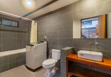 Loft 1 Bedroom Serviced Apartment For Rent - BKK1, Phnom Penh thumbnail