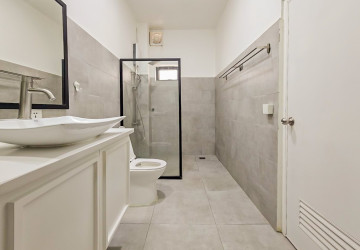 Renovated 3 Bedroom Apartment For Rent - BKK1, Phnom Penh thumbnail
