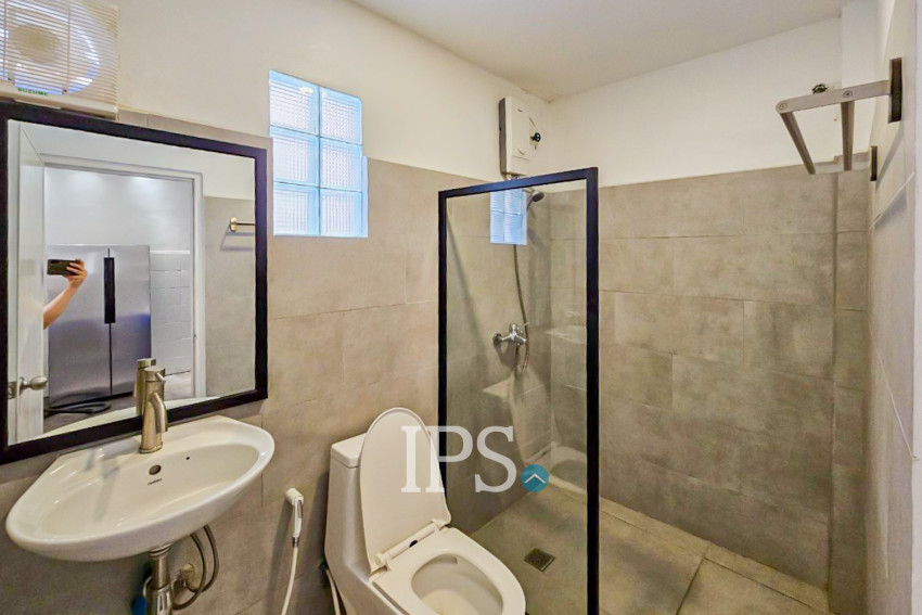 Renovated 3 Bedroom Apartment For Rent - BKK1, Phnom Penh