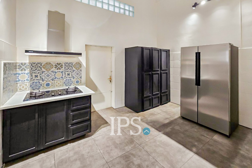 Renovated 3 Bedroom Apartment For Rent - BKK1, Phnom Penh