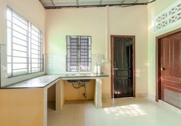 1 Bedroom House For Rent - Sangkat Siem Reap, Siem Reap thumbnail