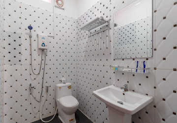 1 Bedroom Apartment For Rent - Svay Dangkum, Siem Reap thumbnail