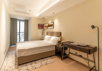 8th Floor 1 Bedroom Condo For Sale - Le Conde, BKK1, Phnom Penh thumbnail