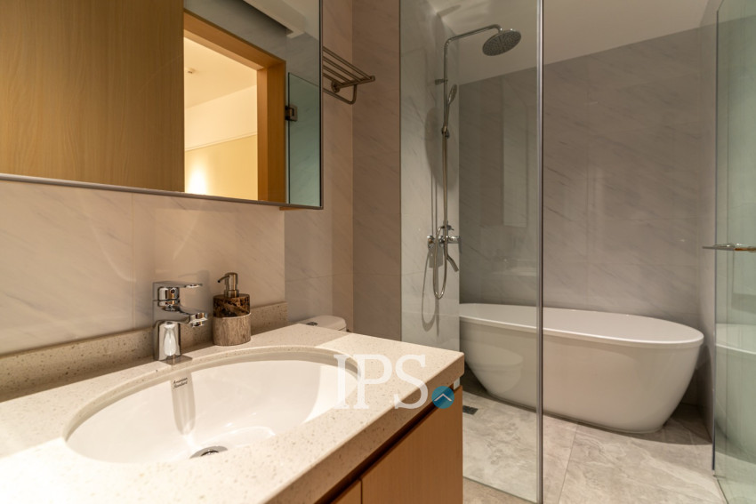 8th Floor 1 Bedroom Condo For Sale - Le Conde, BKK1, Phnom Penh