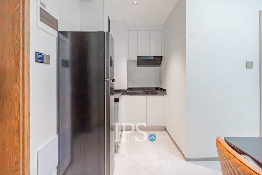 8th Floor 1 Bedroom Condo For Sale - Le Conde, BKK1, Phnom Penh