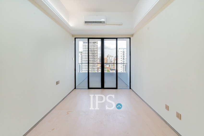 8th Floor 1 Bedroom Condo For Sale - Le Conde, BKK1, Phnom Penh