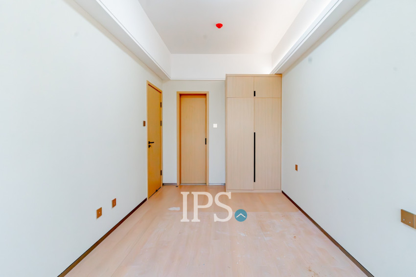 8th Floor 1 Bedroom Condo For Sale - Le Conde, BKK1, Phnom Penh