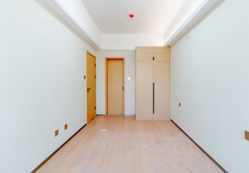 8th Floor 1 Bedroom Condo For Sale - Le Conde, BKK1, Phnom Penh thumbnail