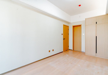 8th Floor 1 Bedroom Condo For Sale - Le Conde, BKK1, Phnom Penh thumbnail