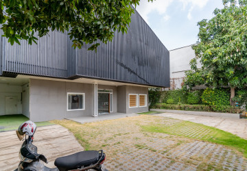 440 Sqm Commercial Villa For Rent - Boeung Kak 2, Phnom Penh thumbnail