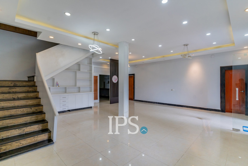 440 Sqm Commercial Villa For Rent - Boeung Kak 2, Phnom Penh
