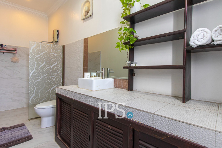 8 Bedroom Commercial Villa For Rent - Teuk Vil, Siem Reap