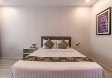 8 Bedroom Commercial Villa For Rent - Teuk Vil, Siem Reap thumbnail