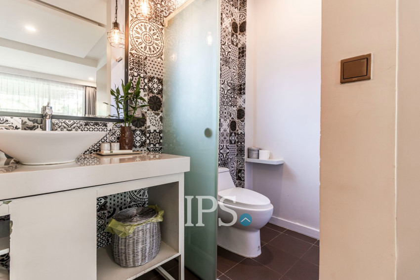 8 Bedroom Commercial Villa For Rent - Teuk Vil, Siem Reap