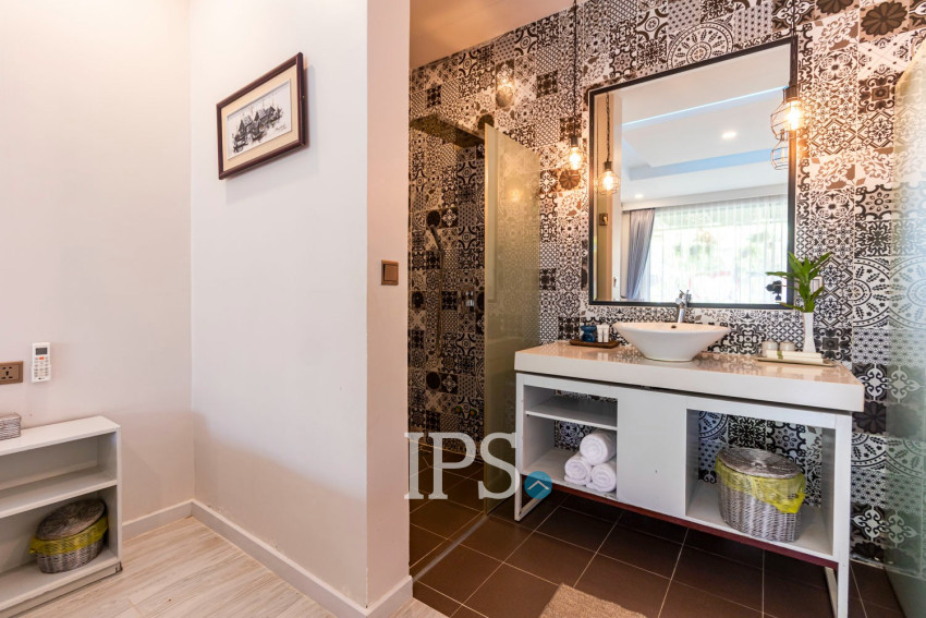 8 Bedroom Commercial Villa For Rent - Teuk Vil, Siem Reap