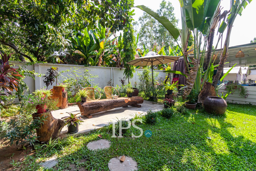 8 Bedroom Commercial Villa For Rent - Teuk Vil, Siem Reap