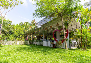 8 Bedroom Commercial Villa For Rent - Teuk Vil, Siem Reap thumbnail