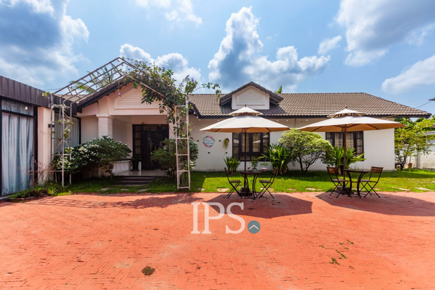 8 Bedroom Commercial Villa For Rent - Teuk Vil, Siem Reap