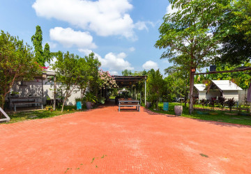 8 Bedroom Commercial Villa For Rent - Teuk Vil, Siem Reap thumbnail