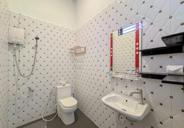 1 Bedroom Apartment For Rent - Svay Dangkum, Siem Reap thumbnail