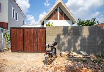 3 Bedroom House For Rent - Svay Dangkum, Siem Reap thumbnail