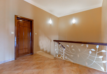 4 Bedroom Villa For Sale - Prek Pra, Chhbar Ampov, Phnom Penh thumbnail