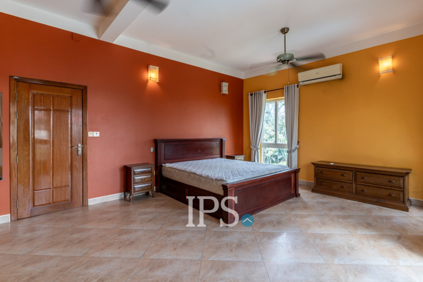 4 Bedroom Villa For Sale - Prek Pra, Chhbar Ampov, Phnom Penh