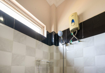 1 Bedroom Apartment For Rent - Svay Dangkum, Siem Reap thumbnail