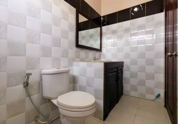 1 Bedroom Apartment For Rent - Svay Dangkum, Siem Reap thumbnail