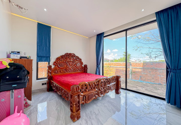 3 Bedroom Villa For Rent - Svay Dangkum, Siem Reap thumbnail