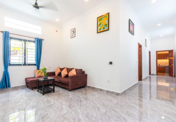 2 Bedroom House For Rent - Sangkat Siem Reap, Siem Reap thumbnail