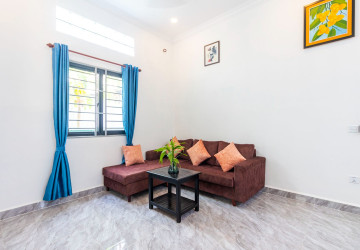 2 Bedroom House For Rent - Sangkat Siem Reap, Siem Reap thumbnail